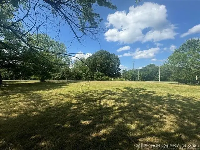 1268 S 3rd Street, Stilwell, OK 74960 - Image #2