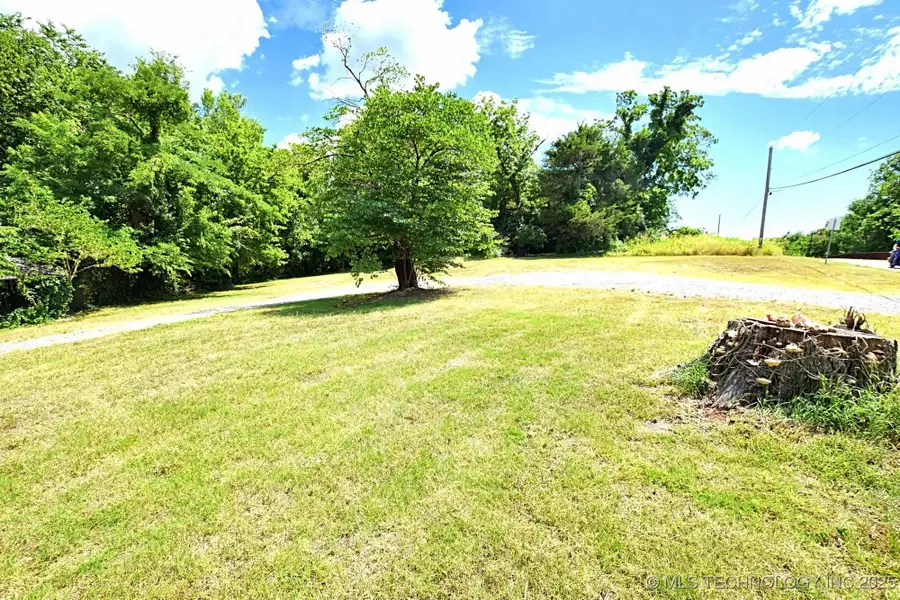 403 S Bluff Avenue, Tahlequah, OK 74464 - #3