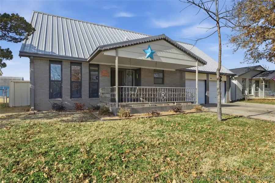 1220 S A Street, Skiatook, OK 74070 - #2