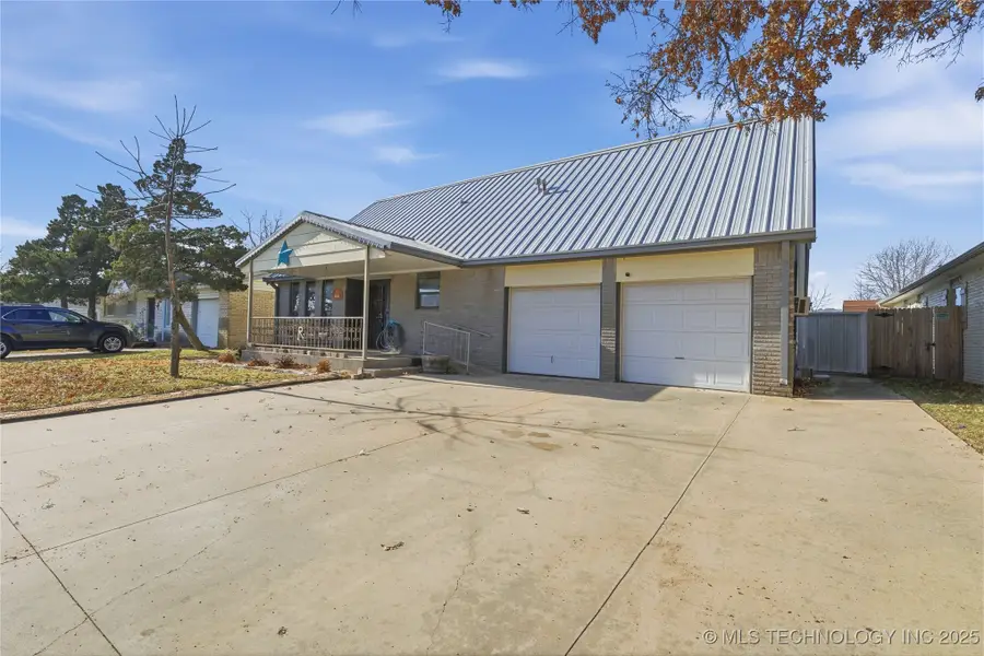 1220 S A Street, Skiatook, OK 74070 - #3