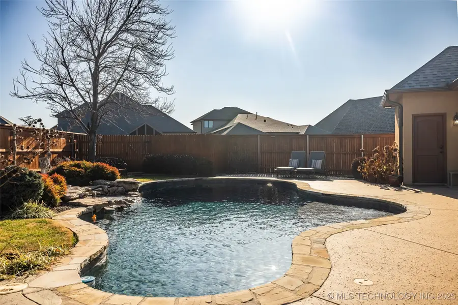 6101 W Birmingham Circle, Broken Arrow, OK 74011 - Image #3