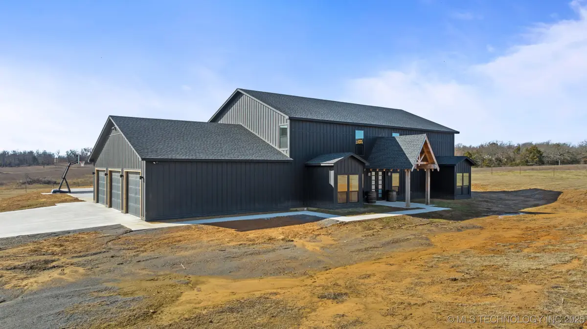 215 E Arpelar Street, McAlester, OK 74501 - Image #1