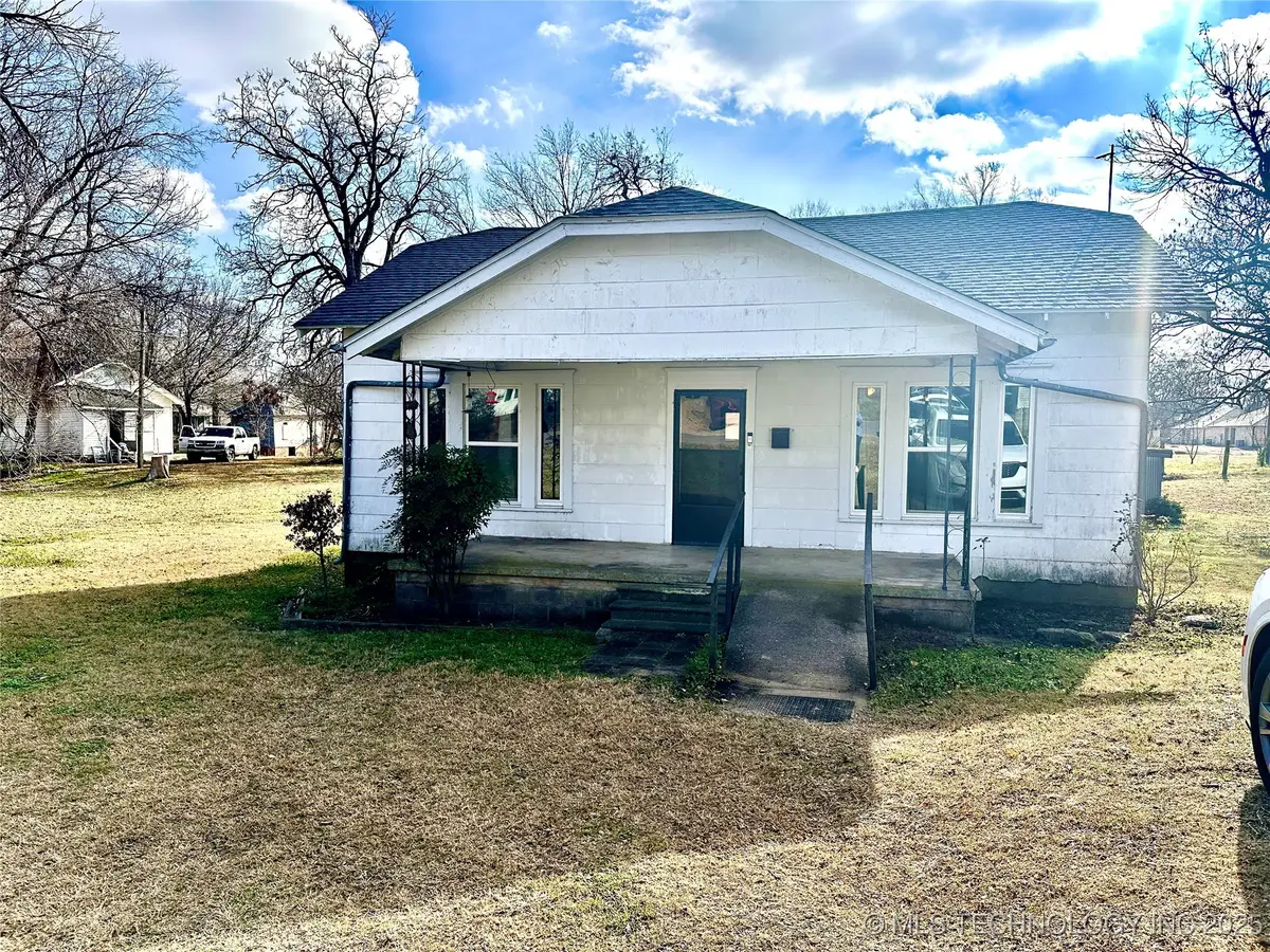 411 W 8th, Ada, OK 74820 - Image #1