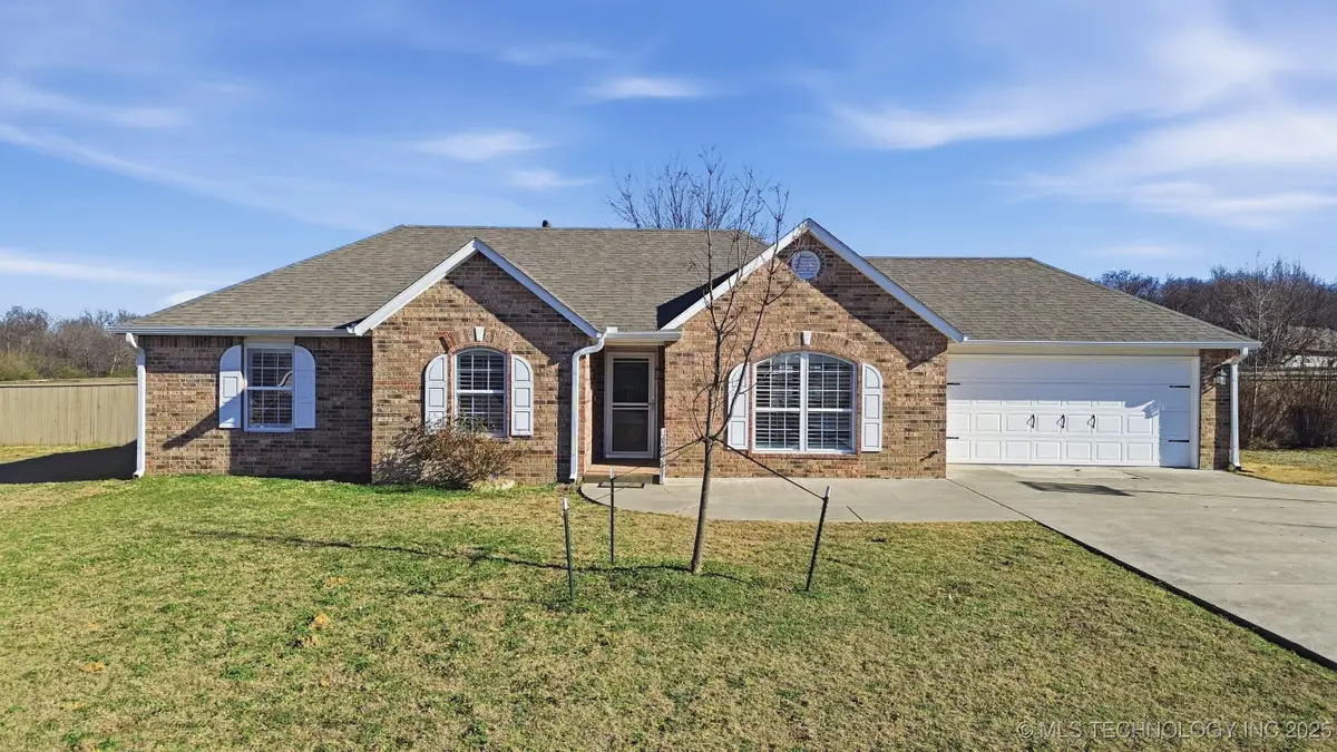 18777 S Birch Hollow Way, Claremore, OK 74017 - Image #1