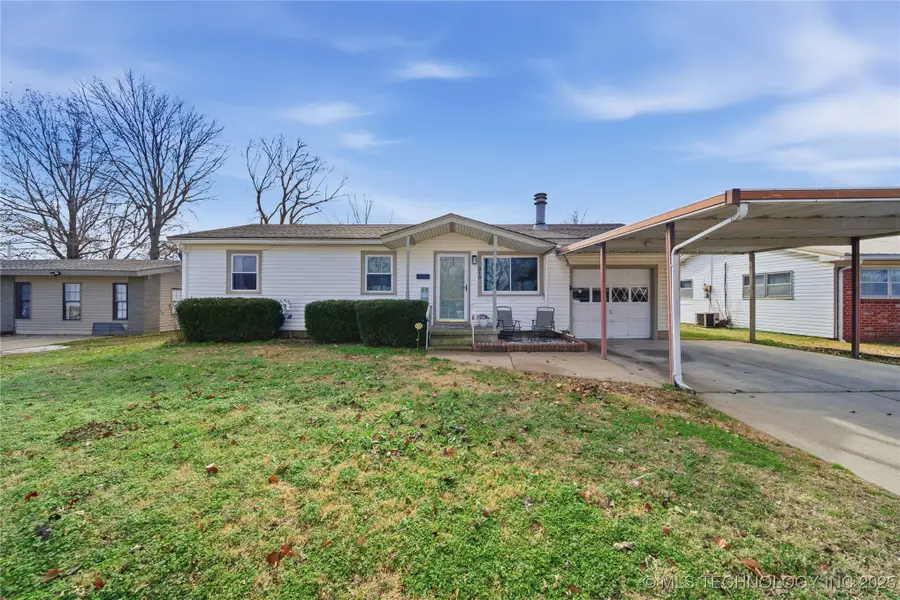 318 E Maple Street, Skiatook, OK 74070 - Image #2