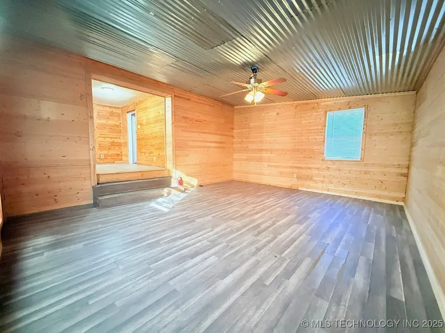 107 W Carter Street, Sperry, OK 74073 - Image #2