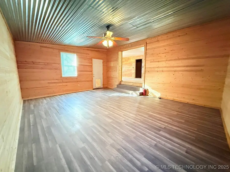 107 W Carter Street, Sperry, OK 74073 - Image #3