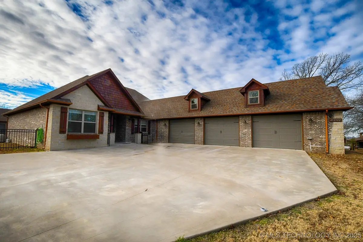 452902 E 953 Rd Road E, Vian, OK 74962 - Image #1