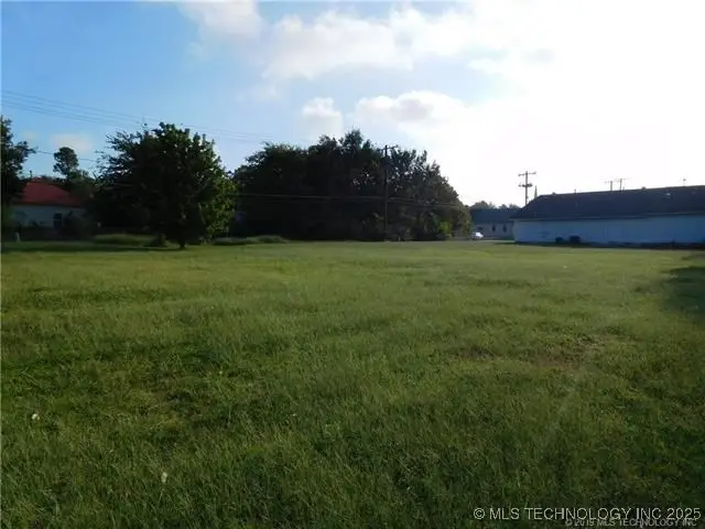 903 E Wyandotte Avenue, McAlester, OK 74501 - Image #1