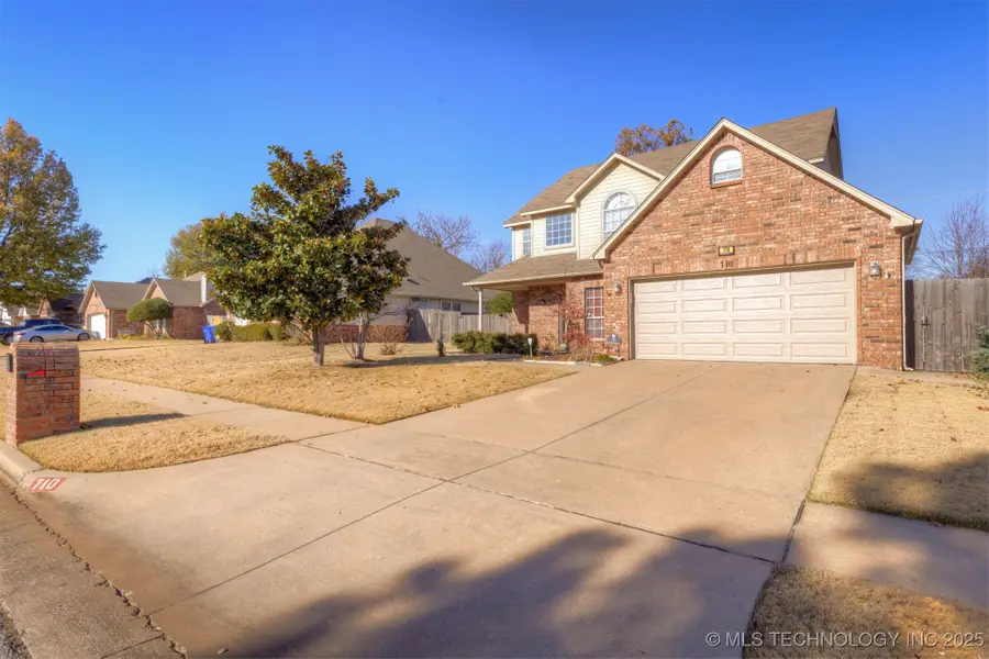 710 W Pittsburg Place, Broken Arrow, OK 74012 - Image #2