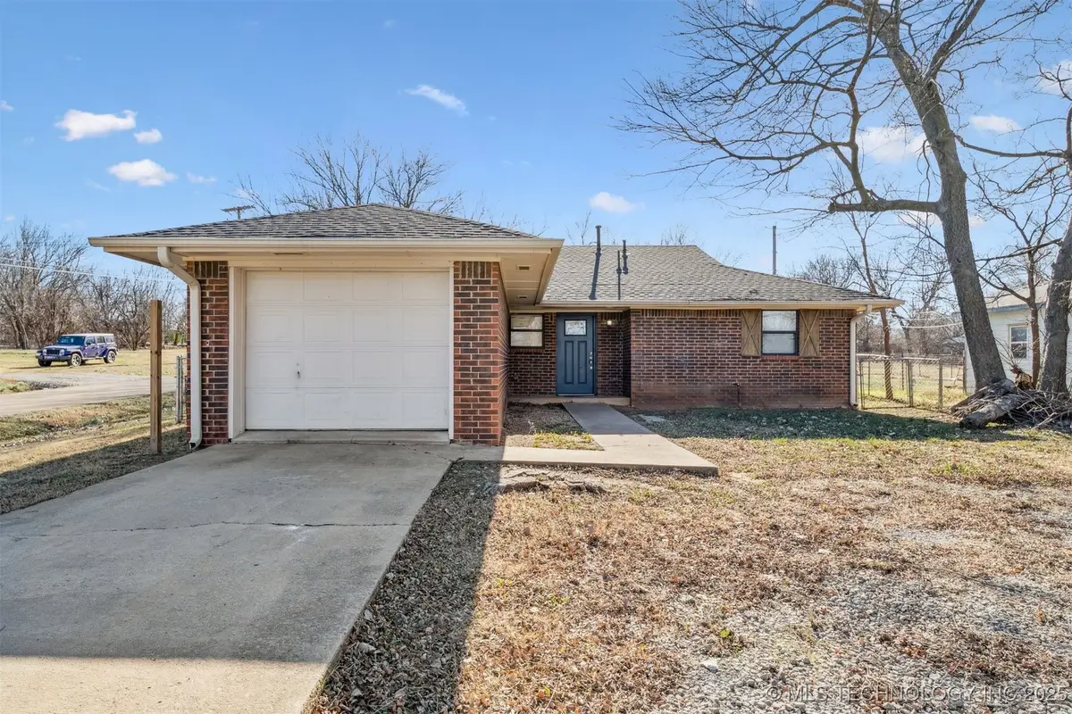 301 W Greenlee Street, Cushing, OK 74023 - #1