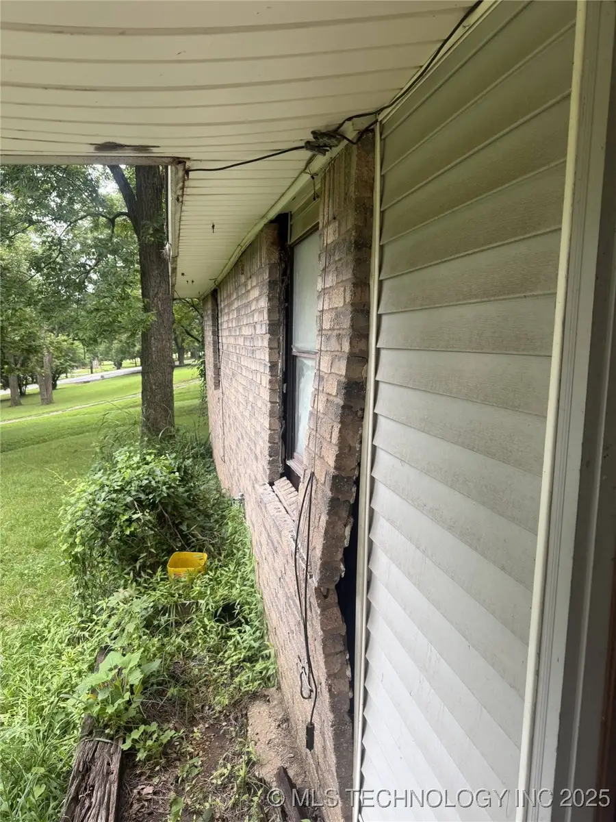 5090 S Robert Girten Road, Chelsea, OK 74016 - Image #3