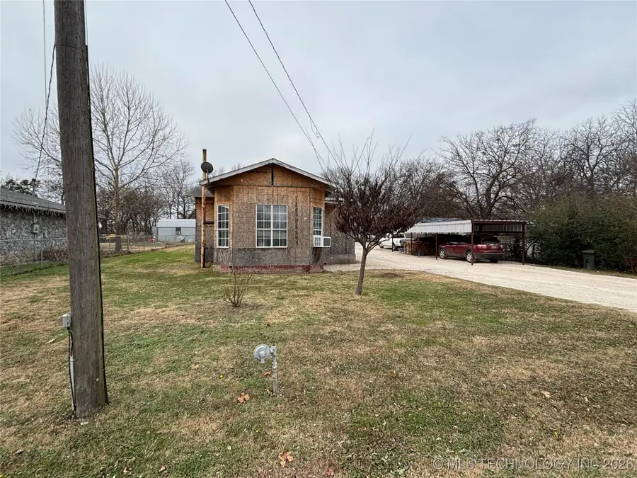 212 S Arkansas Avenue, Caddo, OK 74729 - Image #3
