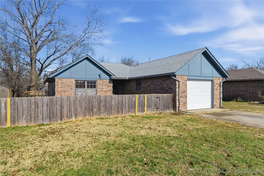 618 W 19th Street S, Claremore, OK 74019 - Image #2