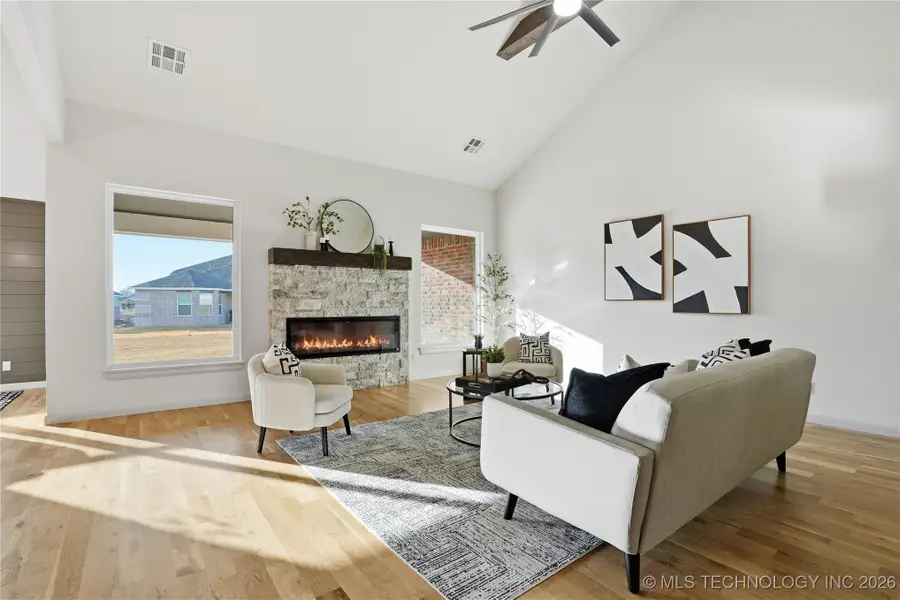 3821 W Edgewater Court, Broken Arrow, OK 74012 - Image #2