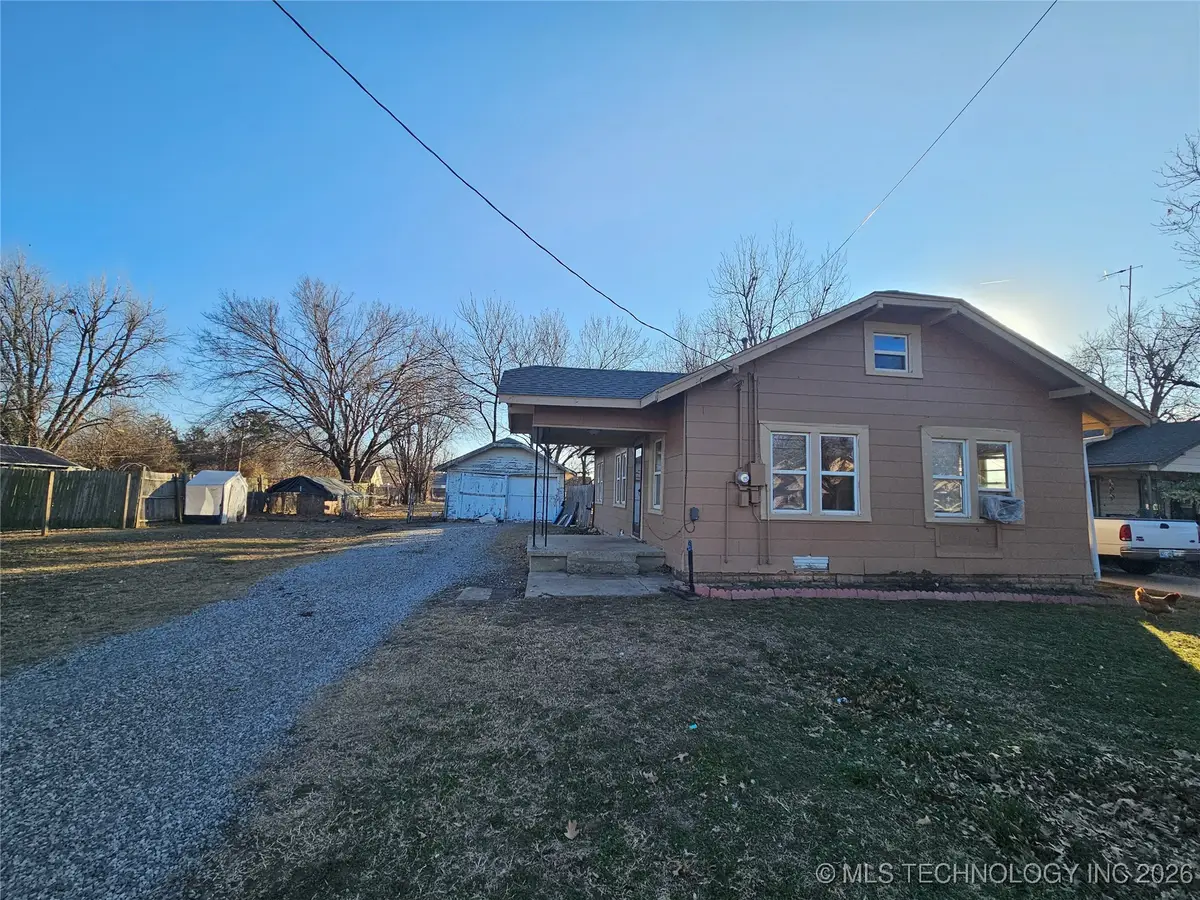 119 Enlow Avenue, Blackwell, OK 74631 - Image #1