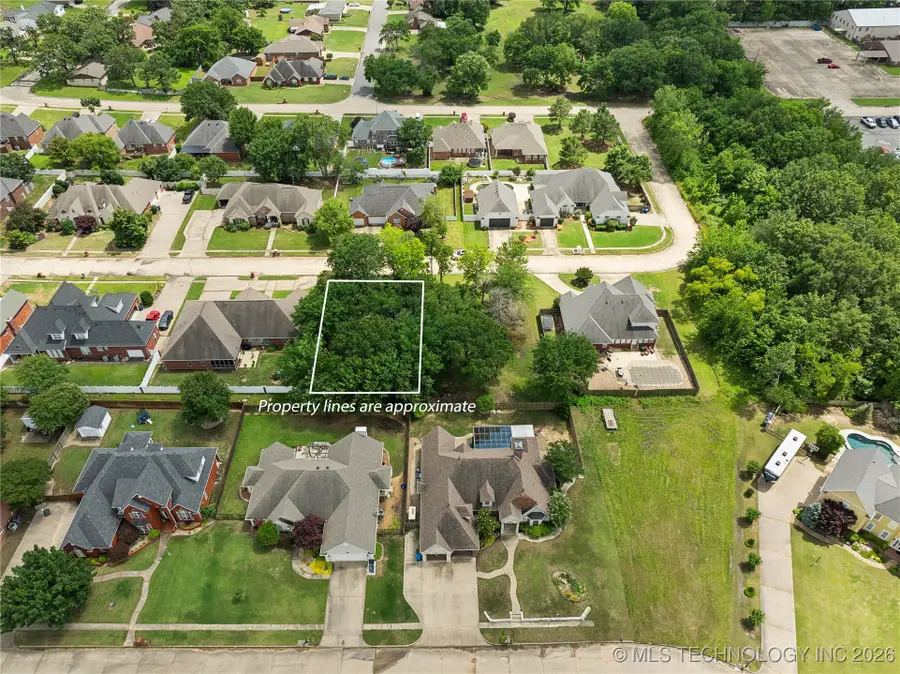 9 Edgewood Drive, McAlester, OK 74501 - #3