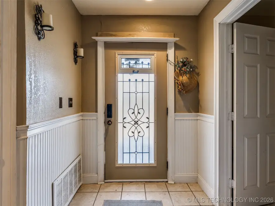 2 W Diamond Head Drive, Sand Springs, OK 74063 - Image #3