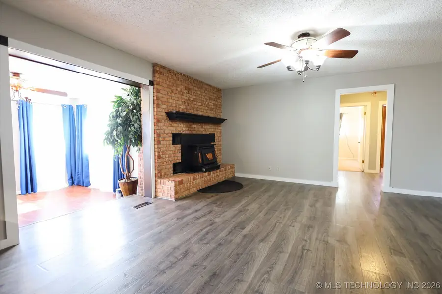 1701 W 14th, Sulphur, OK 73086 - Image #3