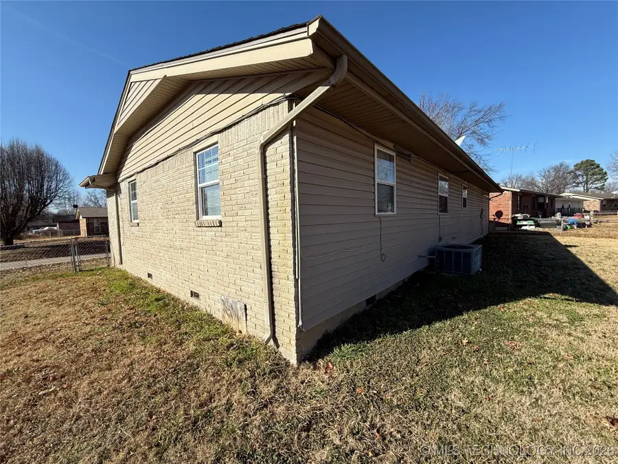 1749 Southridge Drive, Pryor, OK 74361 - Image #3