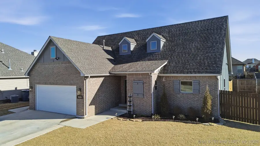 215 W 52nd Street, Sand Springs, OK 74063 - Image #2