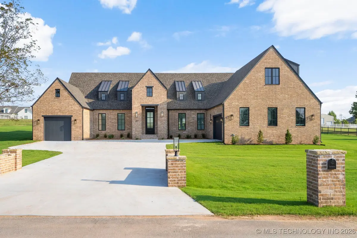 207 W 172nd Street S, Mounds, OK 74047 - #1