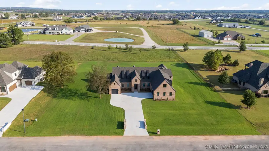 207 W 172nd Street S, Mounds, OK 74047 - #2