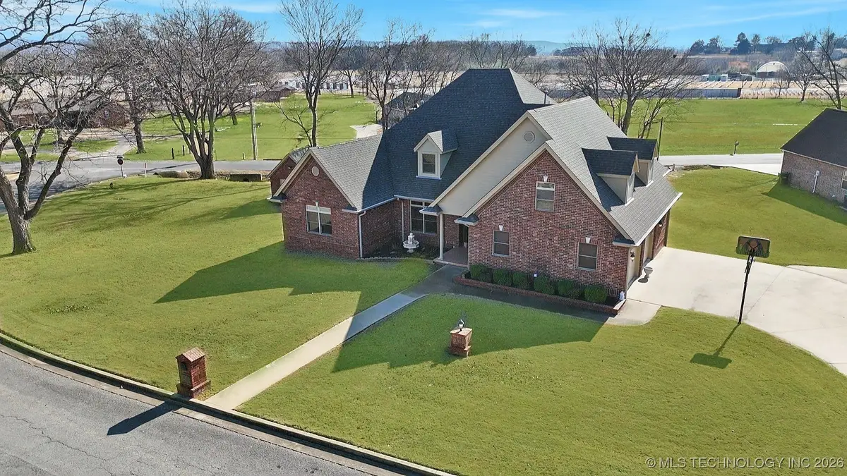 607 Sterling Hills Drive, Fort Gibson, OK 74434 - Image #1