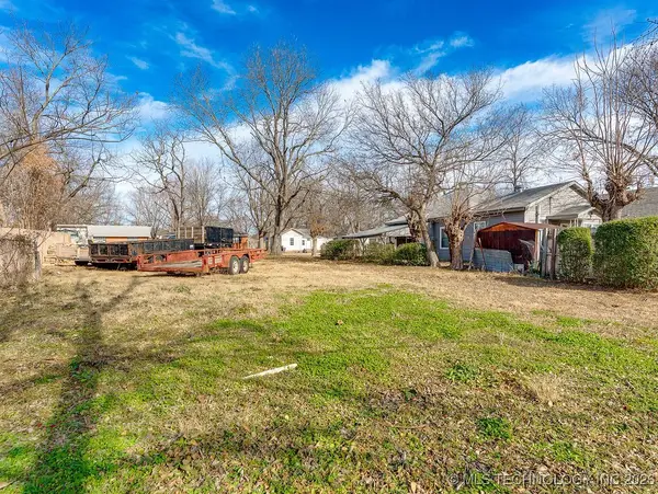 319 W 6th Street, Ada, OK 74820