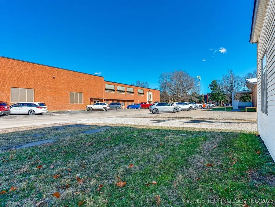 907 E 12th Street, Ada, OK 74820 - Image #2