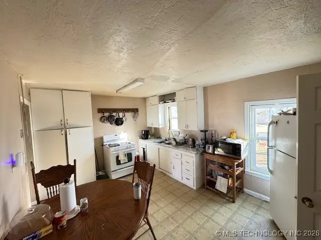 123 E 3rd, Ada, OK 74820 - Image #3