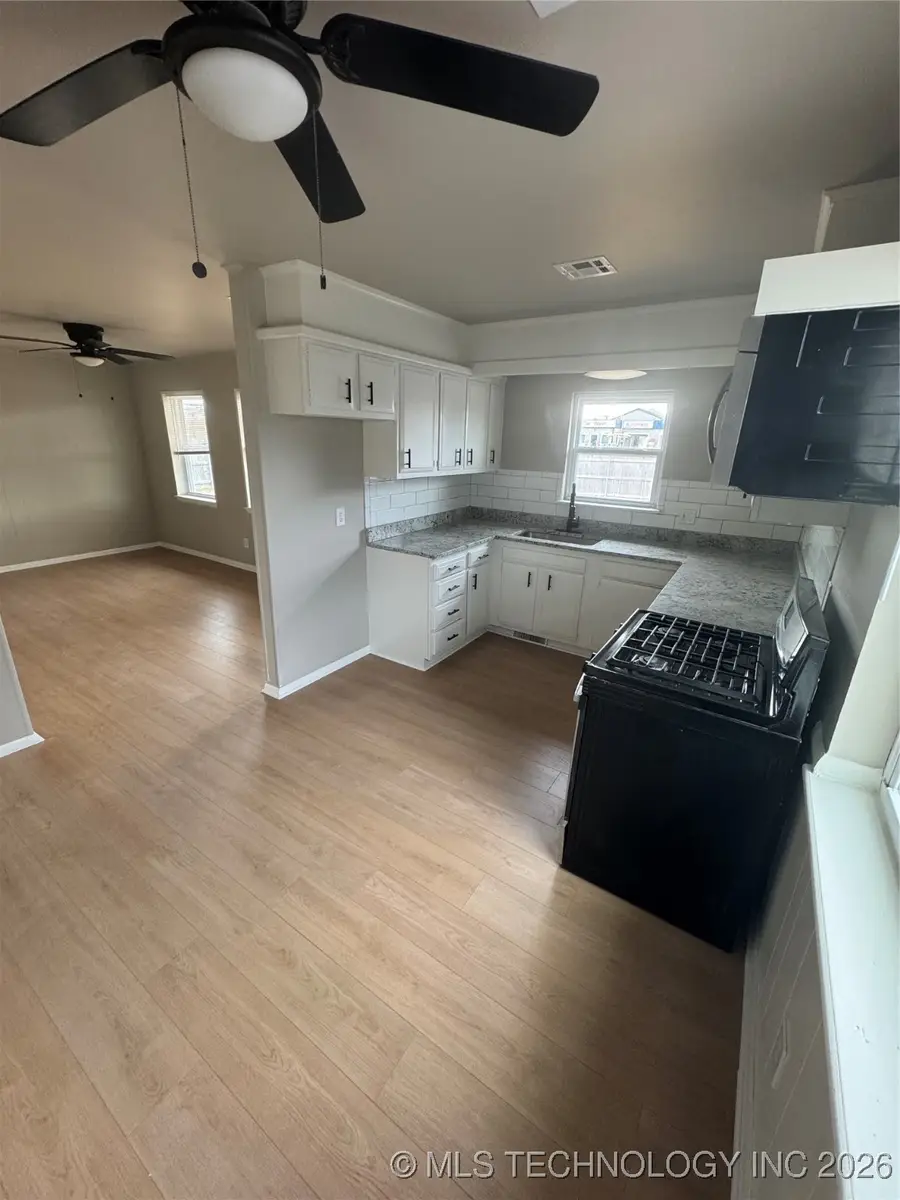 809 W Galveston Street, Broken Arrow, OK 74012 - Image #2