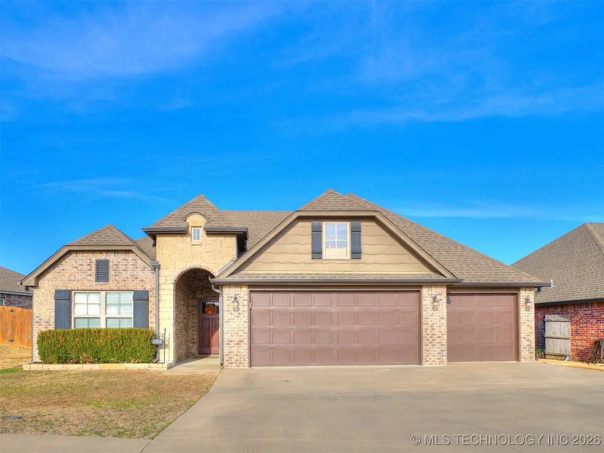 1008 W Missouri Avenue, Claremore, OK 74019 - Image #1