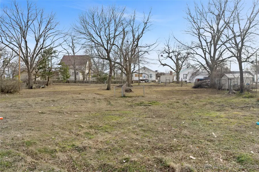 305 E Tahlequah, Sulphur, OK 73086 - Image #2