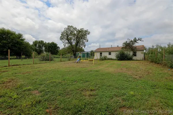 1421 S Cedar Street, Bristow, OK 74010