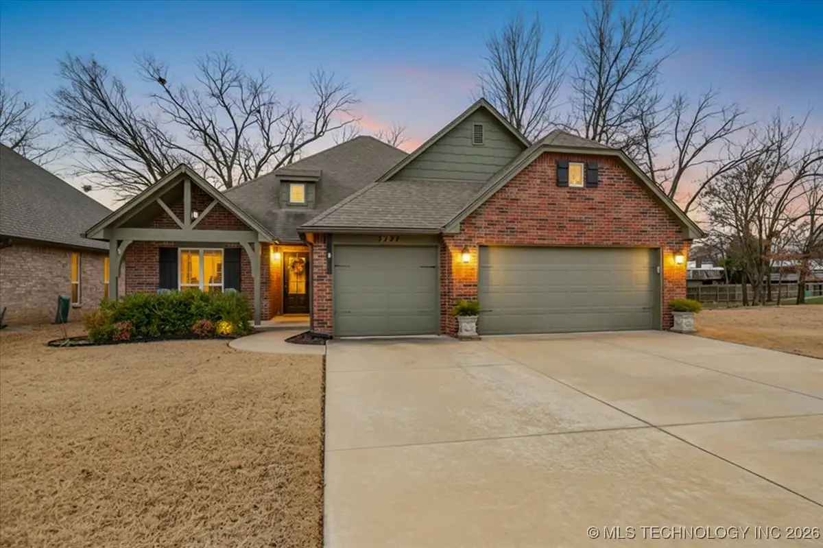3227 Boardwalk Court, Bartlesville, OK 74006 - Image #1