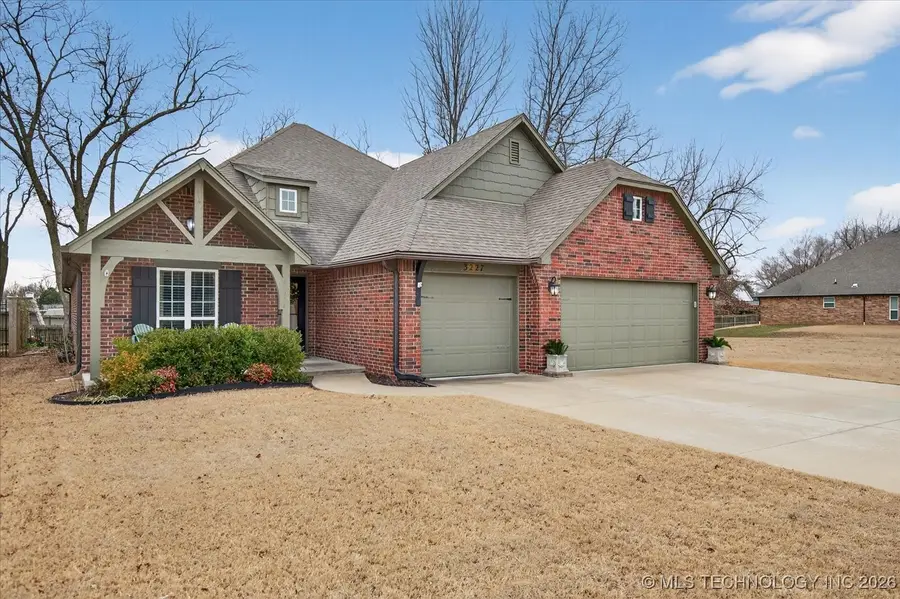 3227 Boardwalk Court, Bartlesville, OK 74006 - Image #2