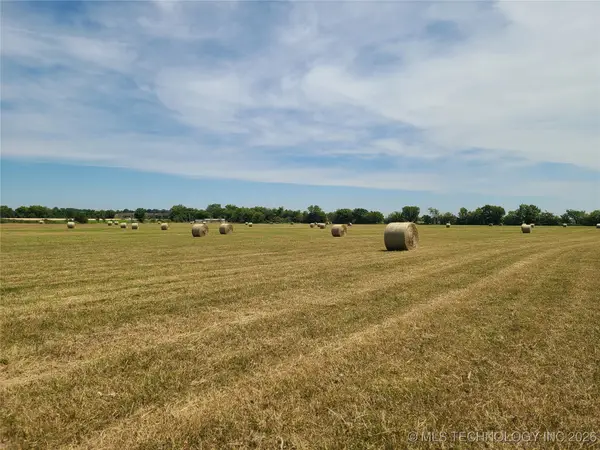 3165 W 370 Road, Adair, OK 74330