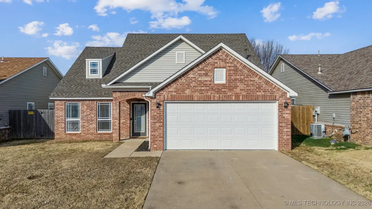 37 E Fairlane Place, Sapulpa, OK 74066 - Image #1
