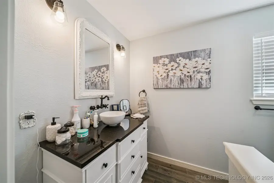 10610 E 96th Place, Owasso, OK 74055 - Image #2