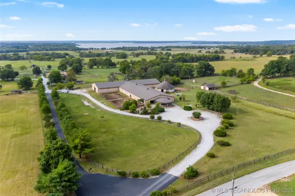 55613 E 260 Road, Afton, OK 74331