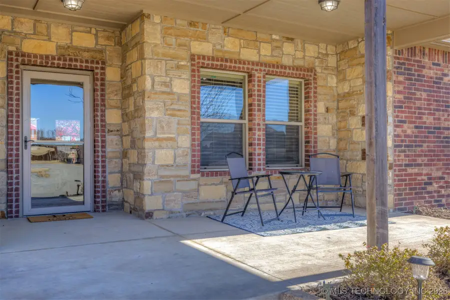 10401 S 214th East Avenue, Broken Arrow, OK 74014 - Image #2