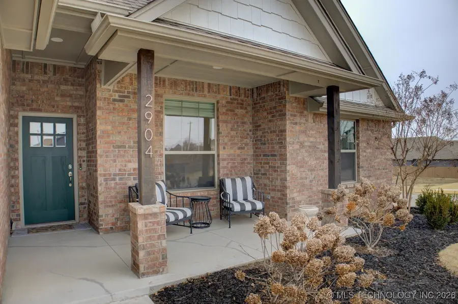 2904 S 8th Street, Broken Arrow, OK 74012 - Image #2