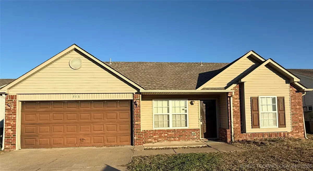 605 S Creek Street, Skiatook, OK 74070 - Image #1