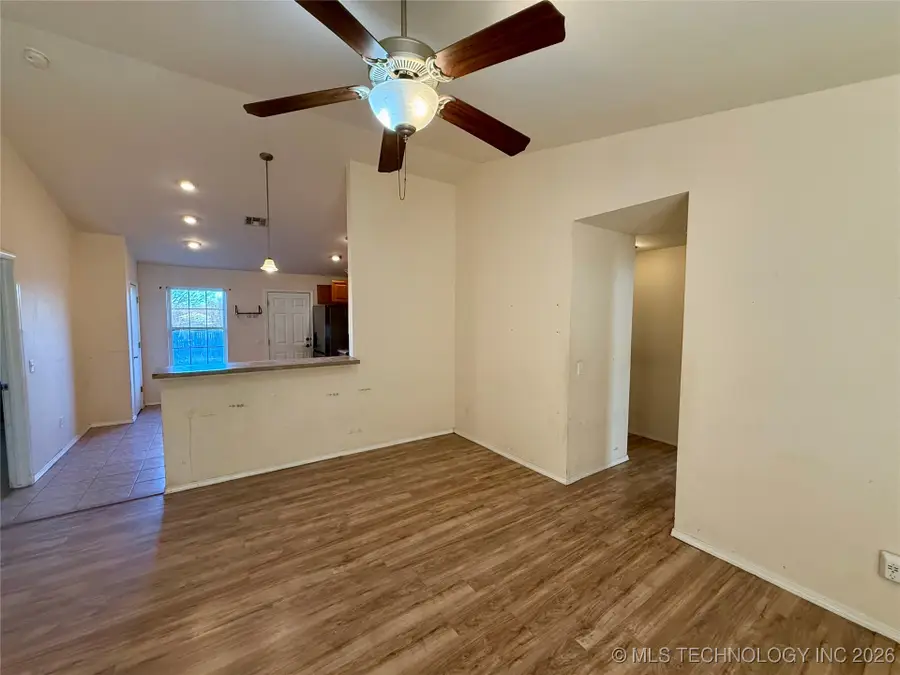 605 S Creek Street, Skiatook, OK 74070 - Image #3