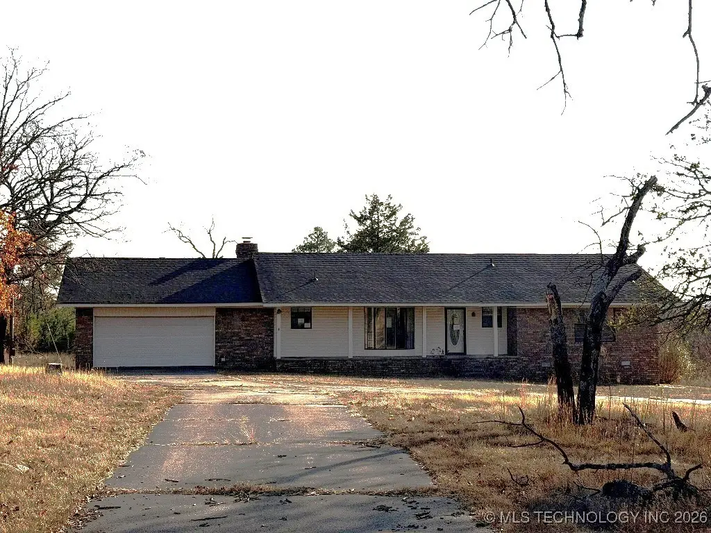 9390 Hedge Road, Henryetta, OK 74437 - Image #1