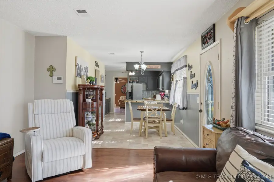 1004 SW 5th Street, Wagoner, OK 74467 - Image #3