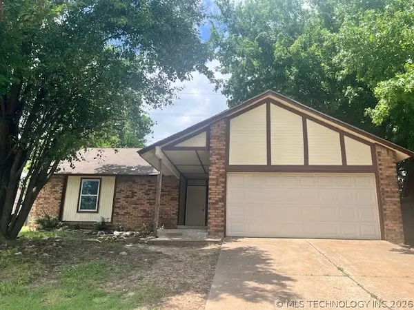 12011 E 89th Place, Owasso, OK 74055
