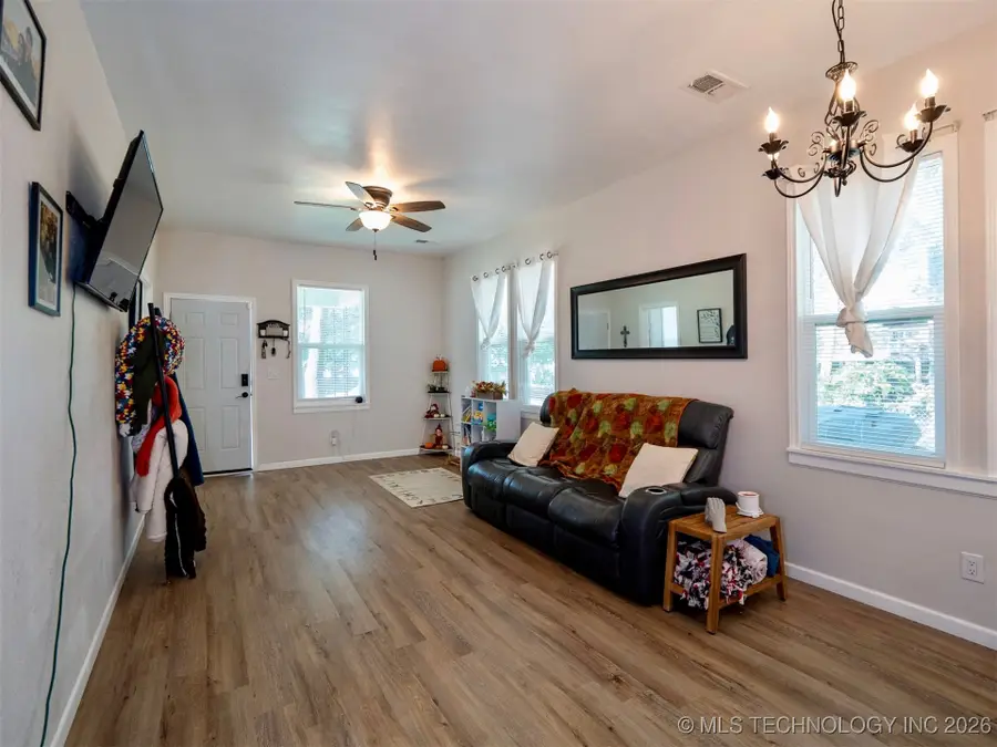 1010 Burch Street Nw, Ardmore, OK 73401 - #3