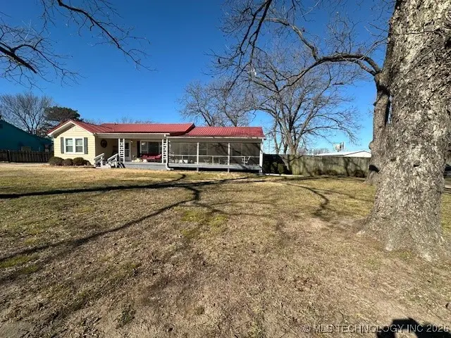 924 N Burns, Holdenville, OK 74848 - Image #3